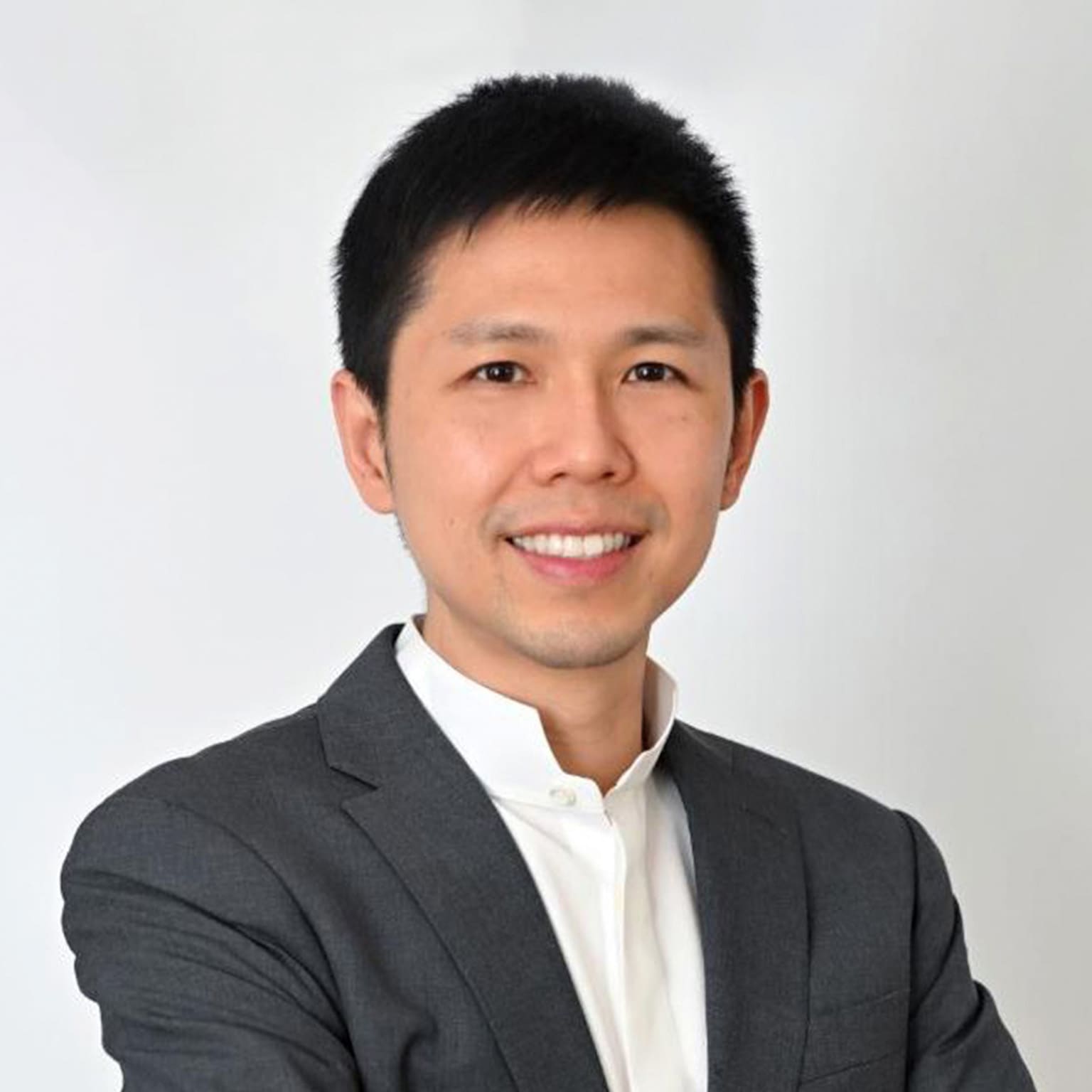 This is a profile image of Raymond Woo